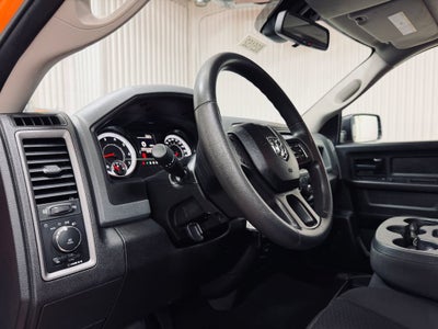 2019 RAM 1500 Classic Express Crew Cab 4x4 5'7" Box