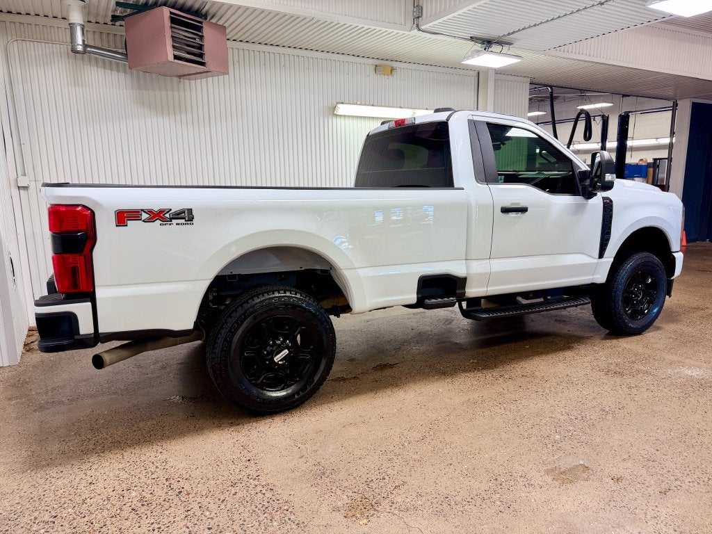 2023 Ford F-350 XL