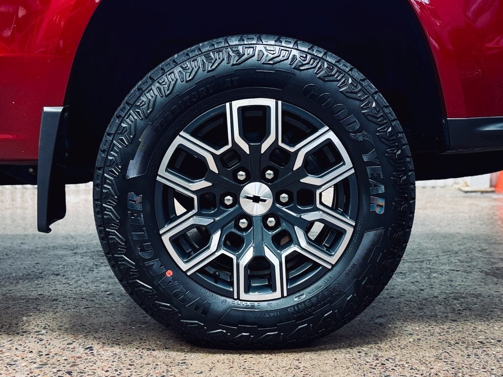 2024 Chevrolet Colorado Z71 - Photo 24