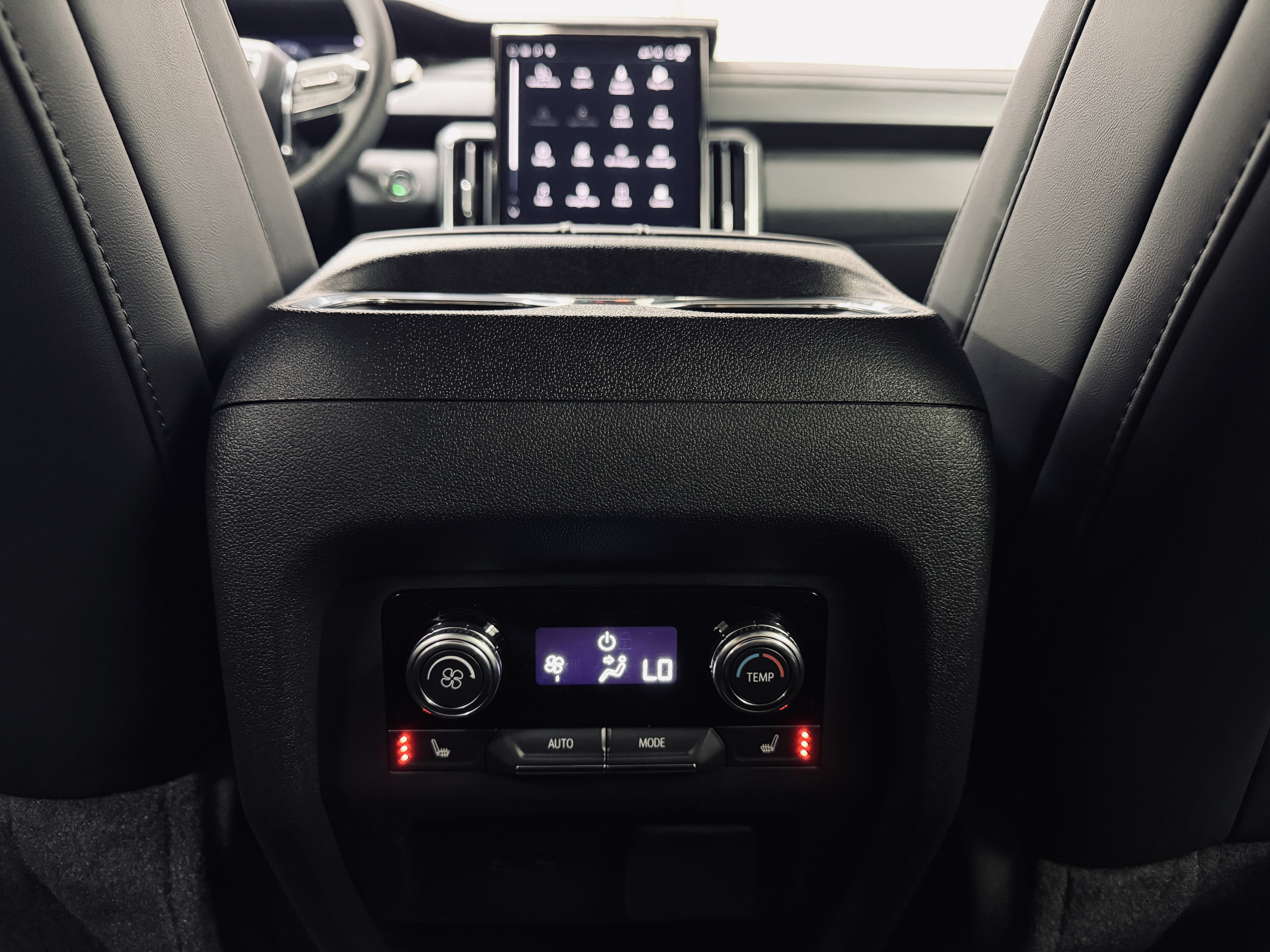 2027 GMC Acadia Elevation - Photo 19