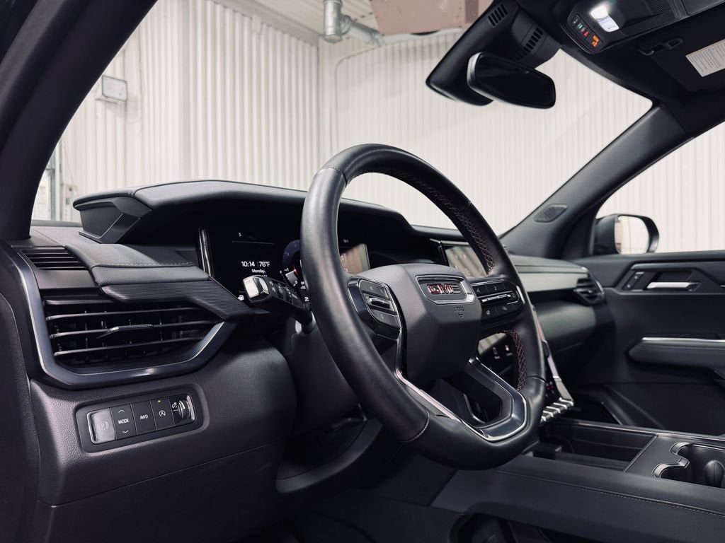 2024 GMC Acadia AT4
