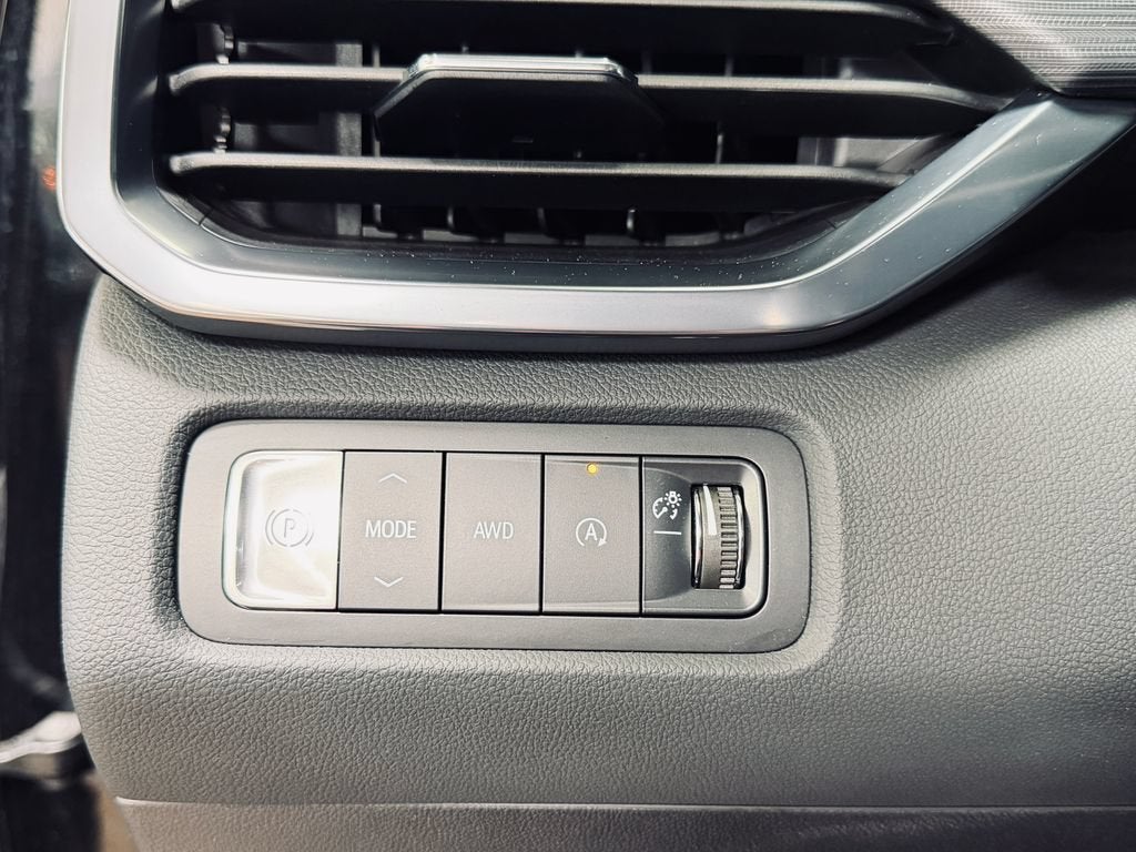 2024 GMC Acadia AT4