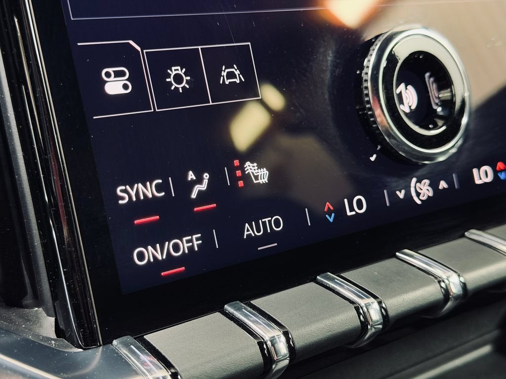 2024 GMC Acadia AT4