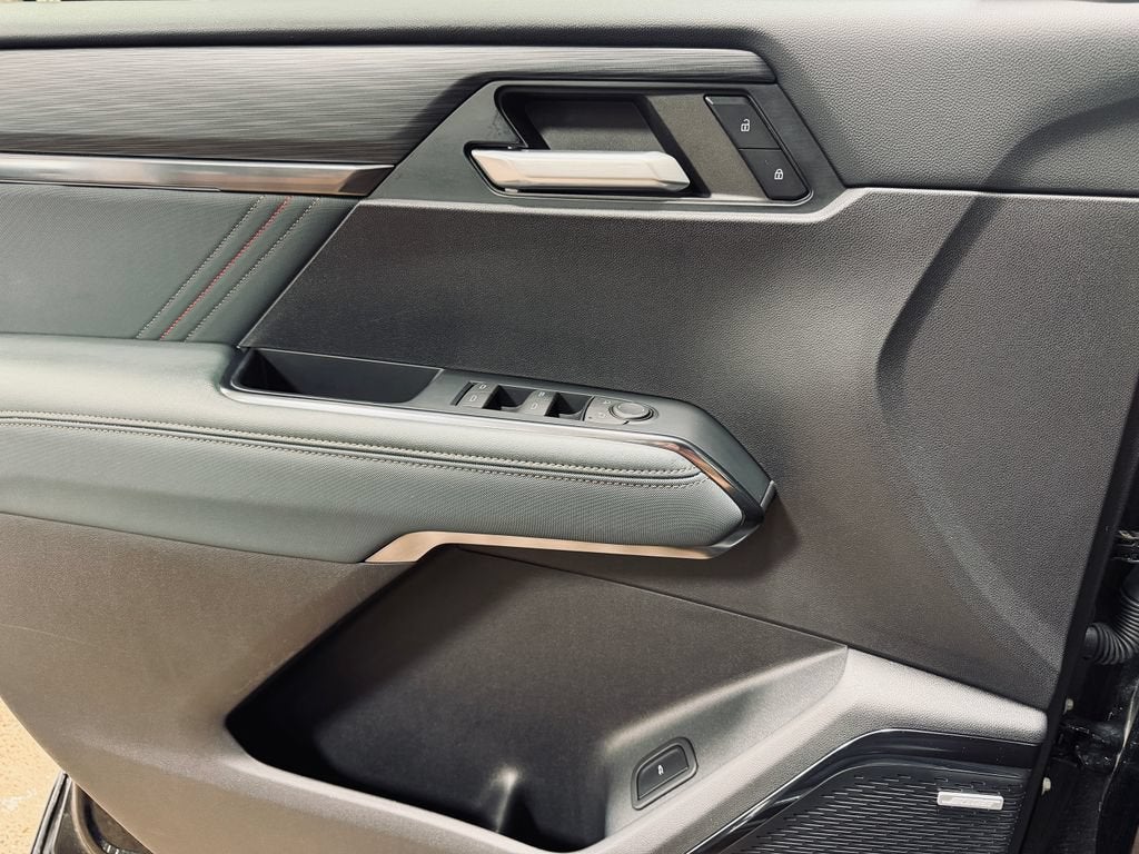 2024 GMC Acadia AT4