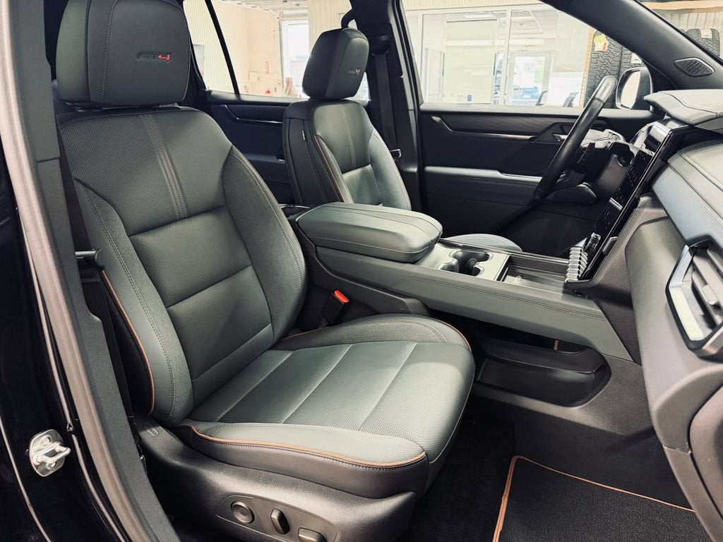 2024 GMC Acadia AT4