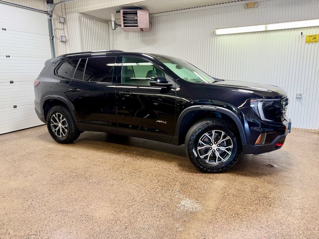 2024 GMC Acadia AT4