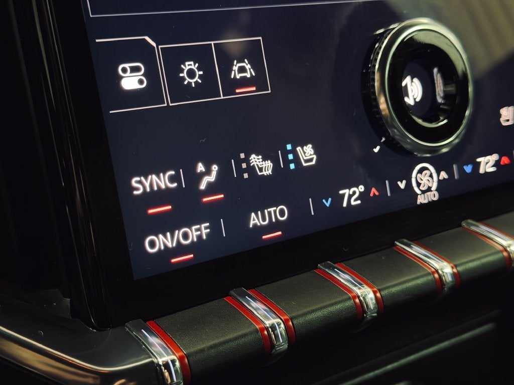 2024 GMC Acadia AT4