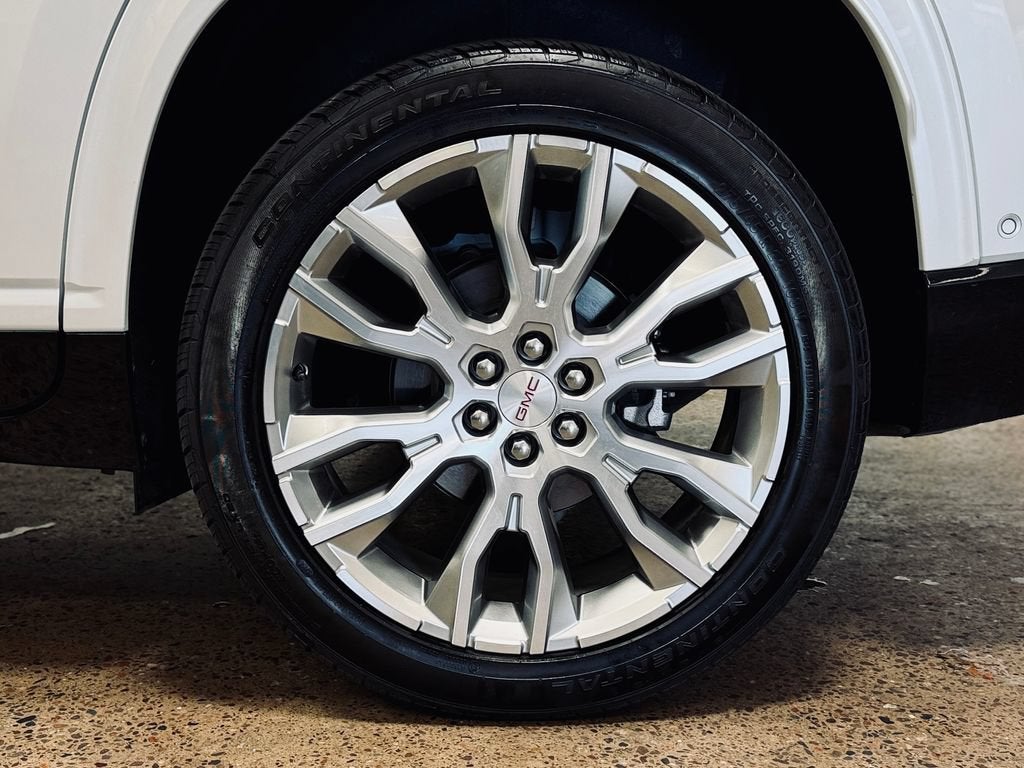 2024 GMC Acadia Denali