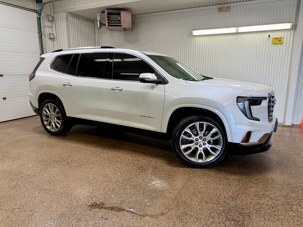2024 GMC Acadia Denali