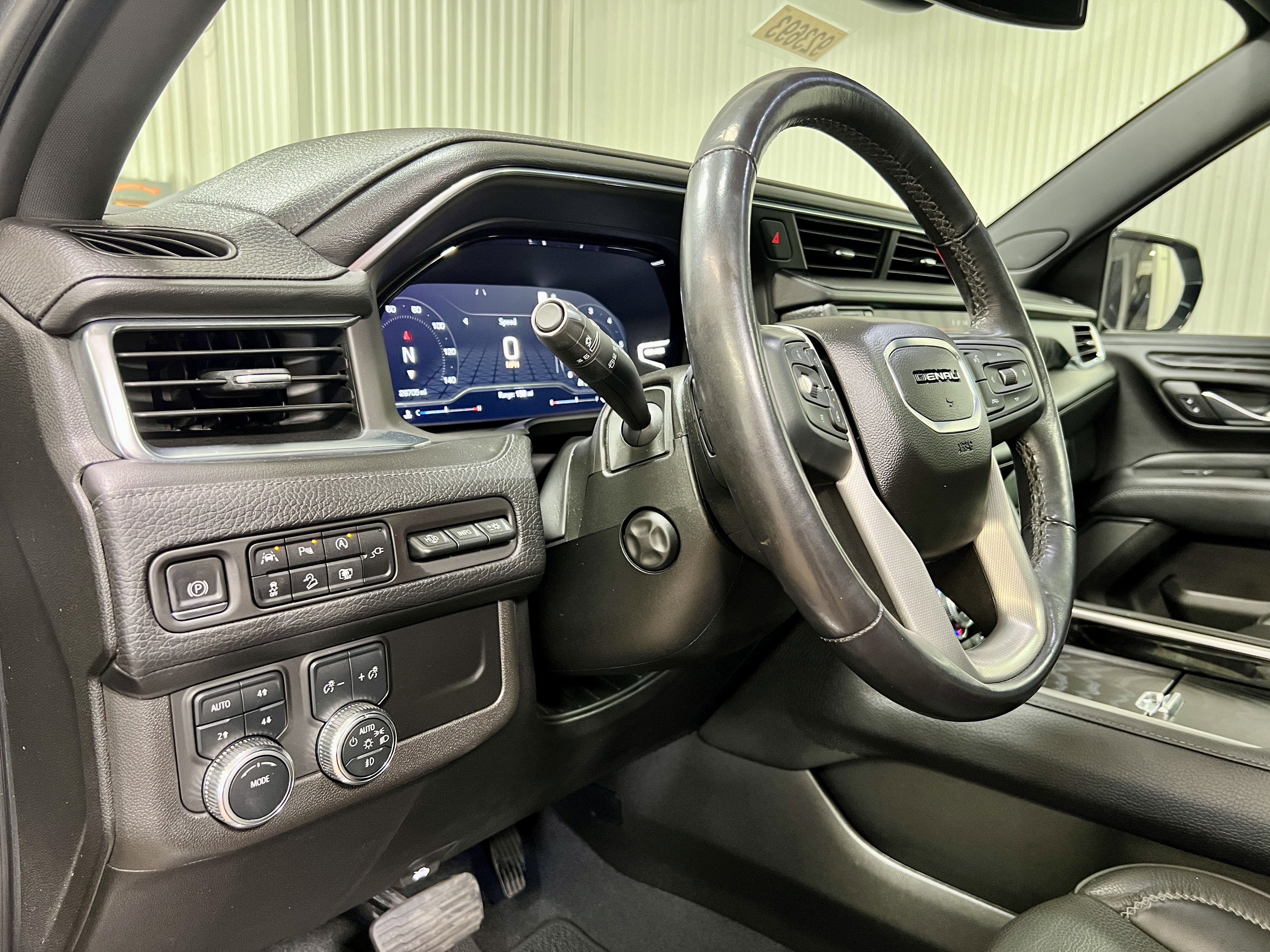 2022 GMC Yukon XL Denali