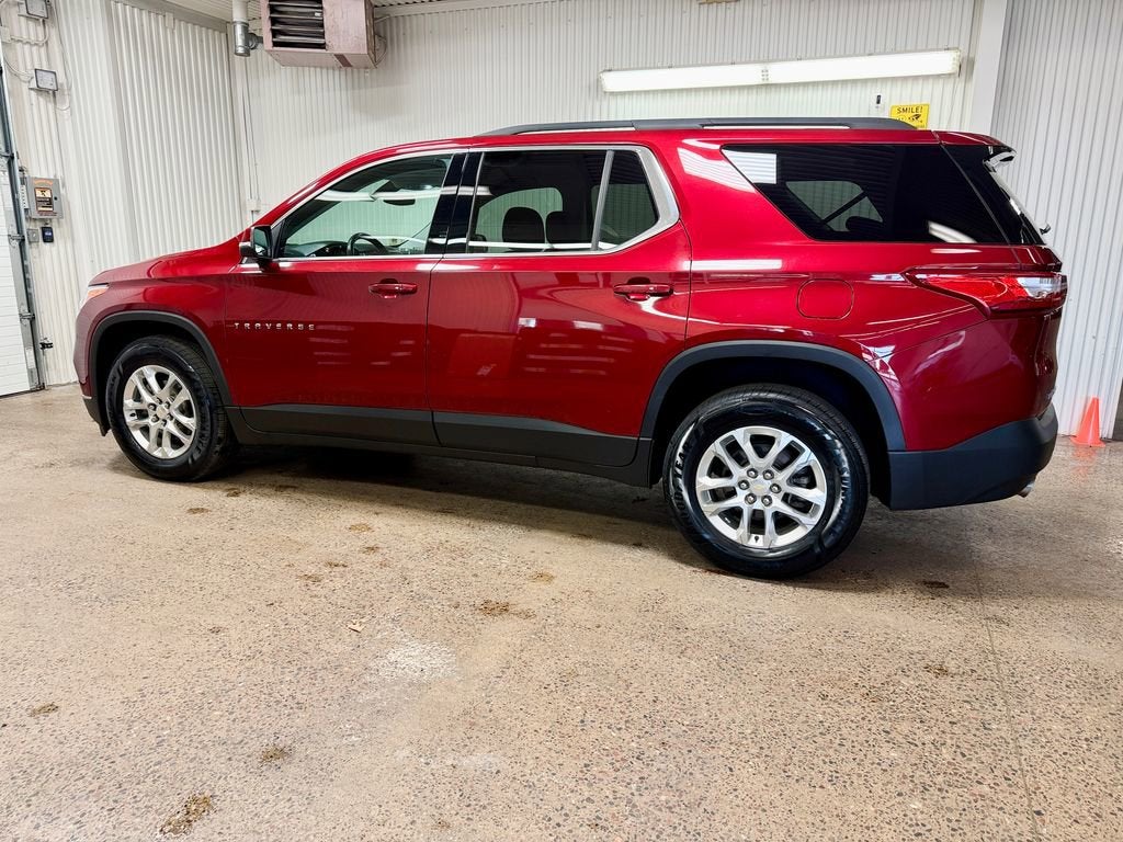 2021 Chevrolet Traverse LT Cloth