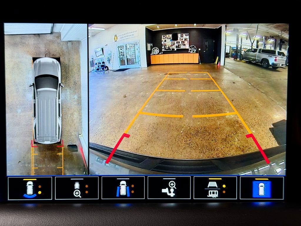 2022 Chevrolet Suburban LT