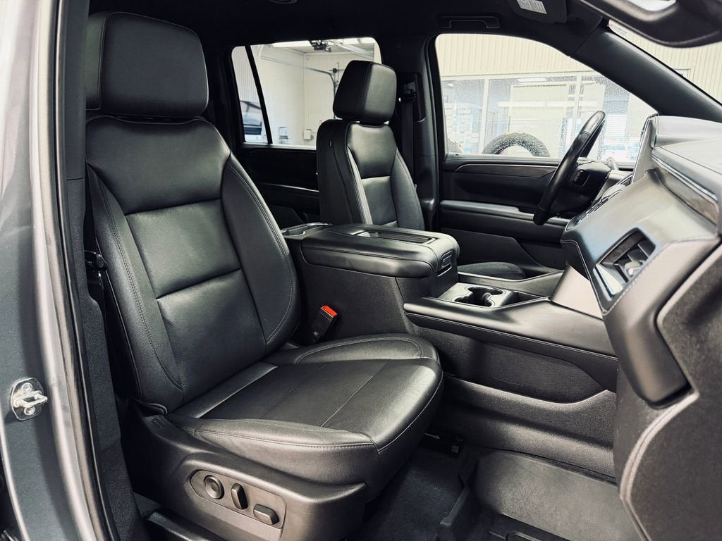 2022 Chevrolet Suburban LT