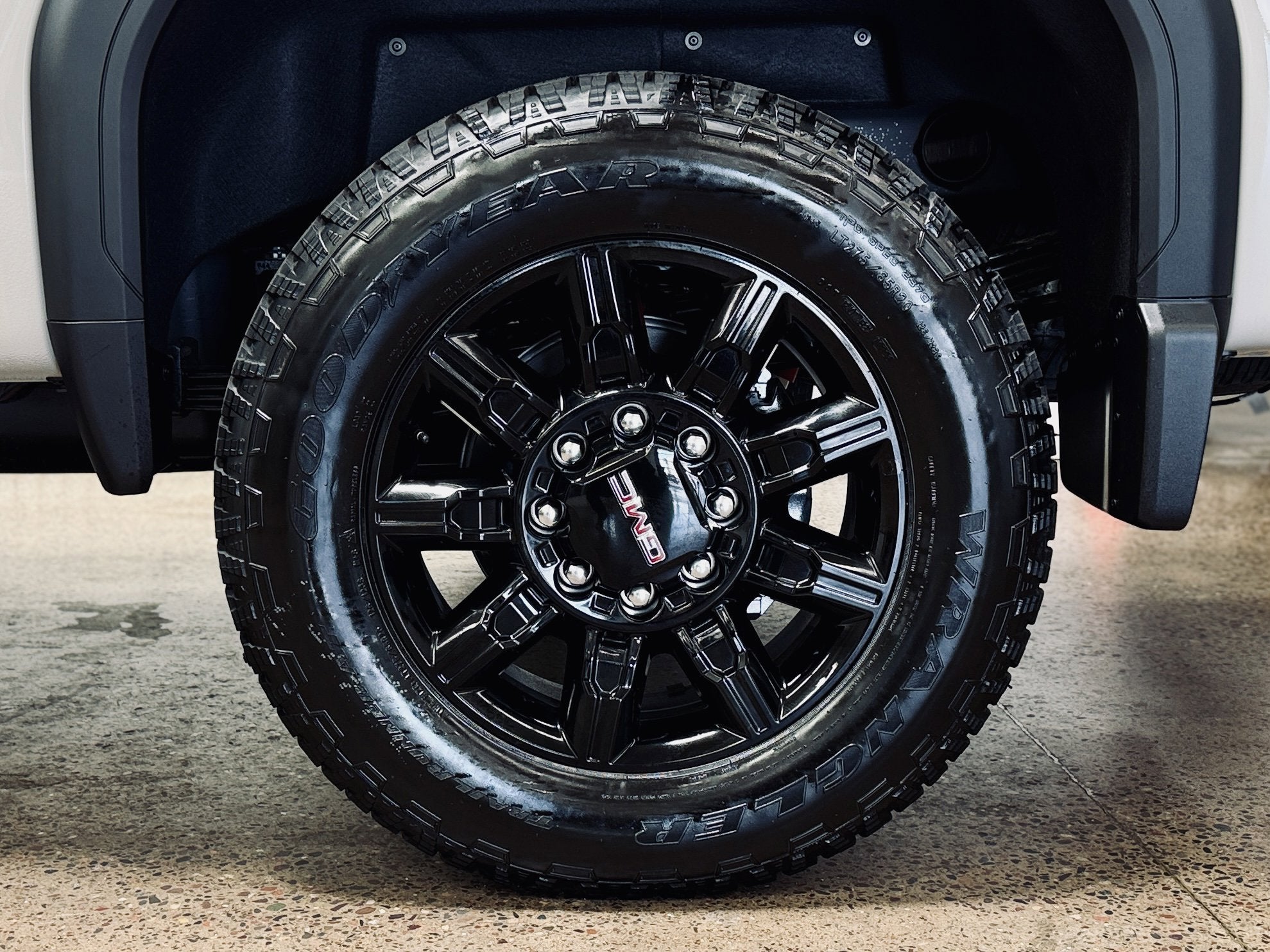 2026 GMC Sierra 2500HD AT4 - Photo 25