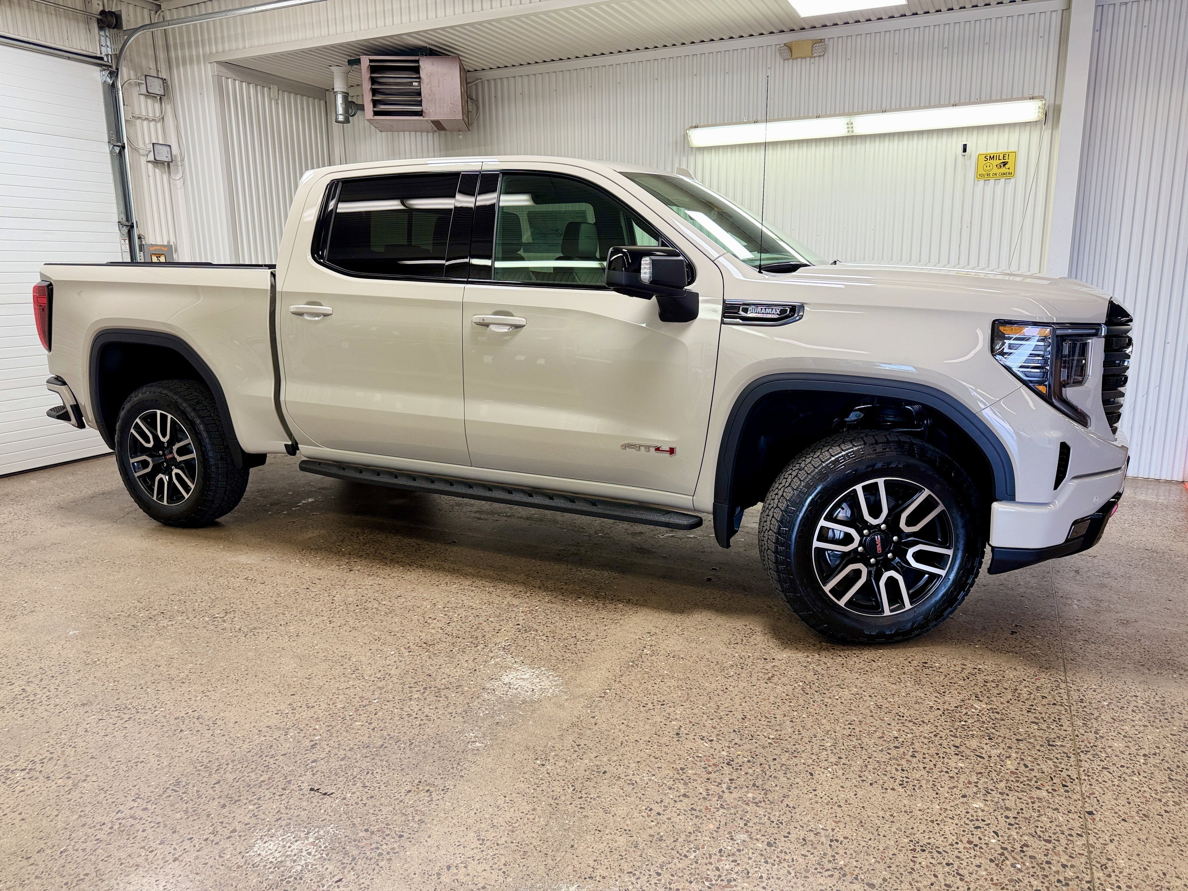 2026 GMC Sierra 1500 AT4 - Photo 6