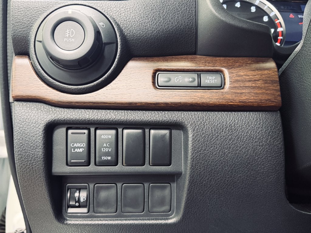 2023 Nissan TITAN Crew Cab Platinum Reserve 4x4