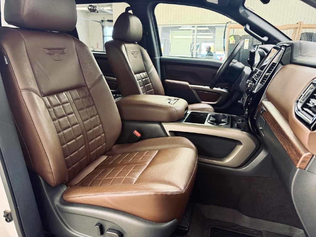 2023 Nissan TITAN Crew Cab Platinum Reserve 4x4