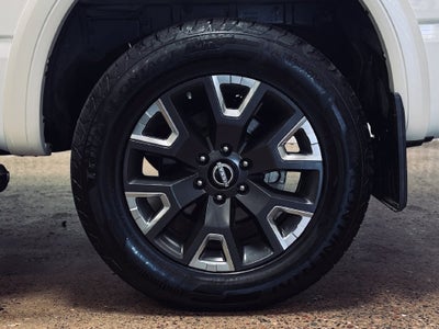 2023 Nissan TITAN Crew Cab Platinum Reserve 4x4