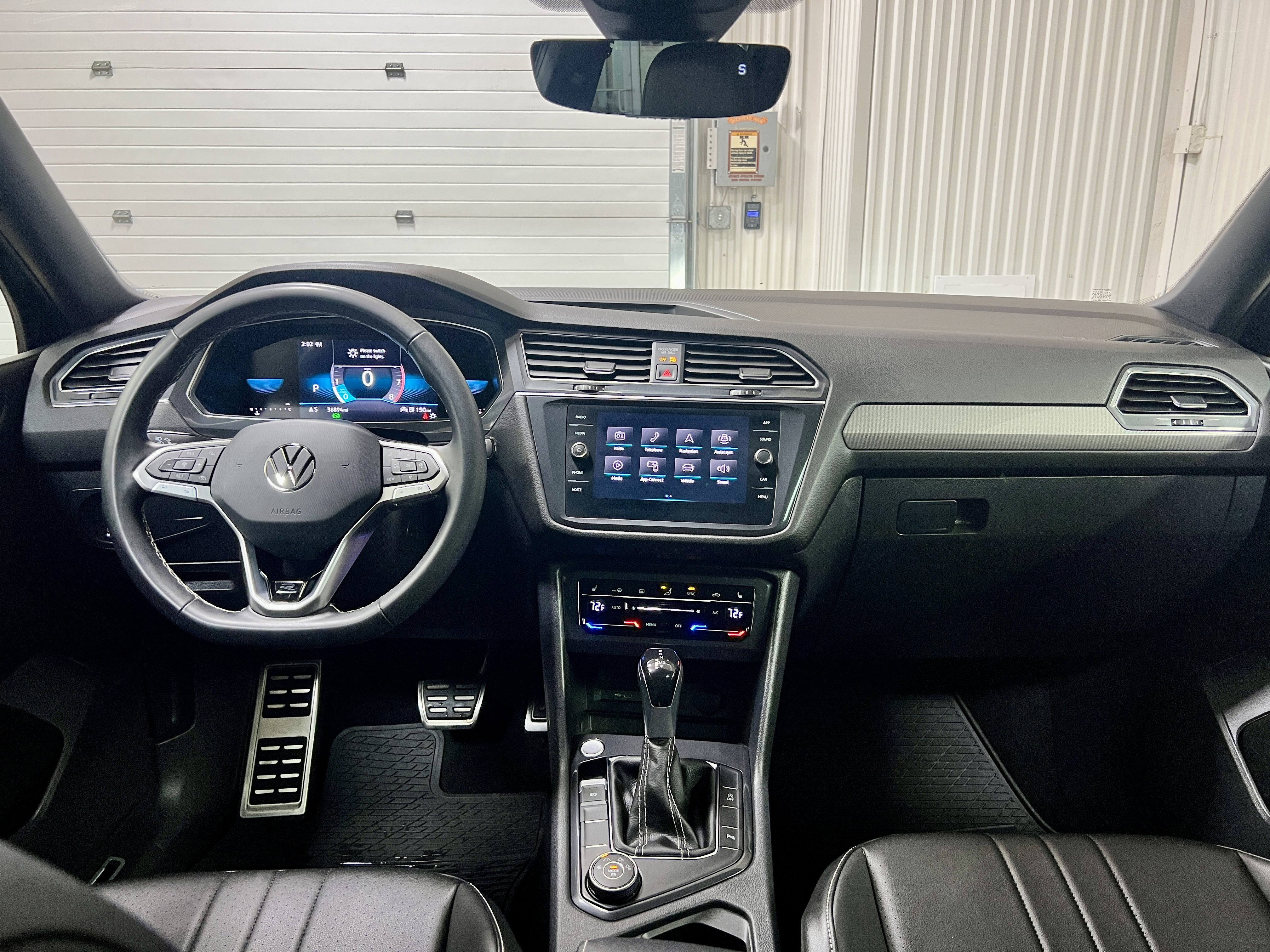 2023 Volkswagen Tiguan SE R-Line Black