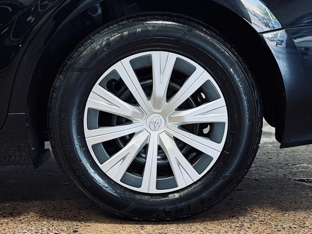 2019 Toyota Camry Hybrid LE