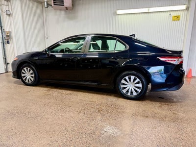 2019 Toyota Camry Hybrid LE