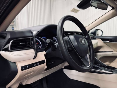 2019 Toyota Camry Hybrid LE