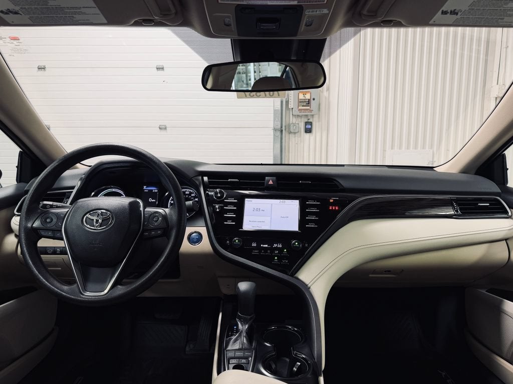 2019 Toyota Camry Hybrid LE