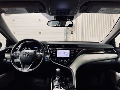 2020 Toyota Camry Hybrid LE