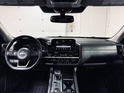2022 Nissan Pathfinder SL 4WD