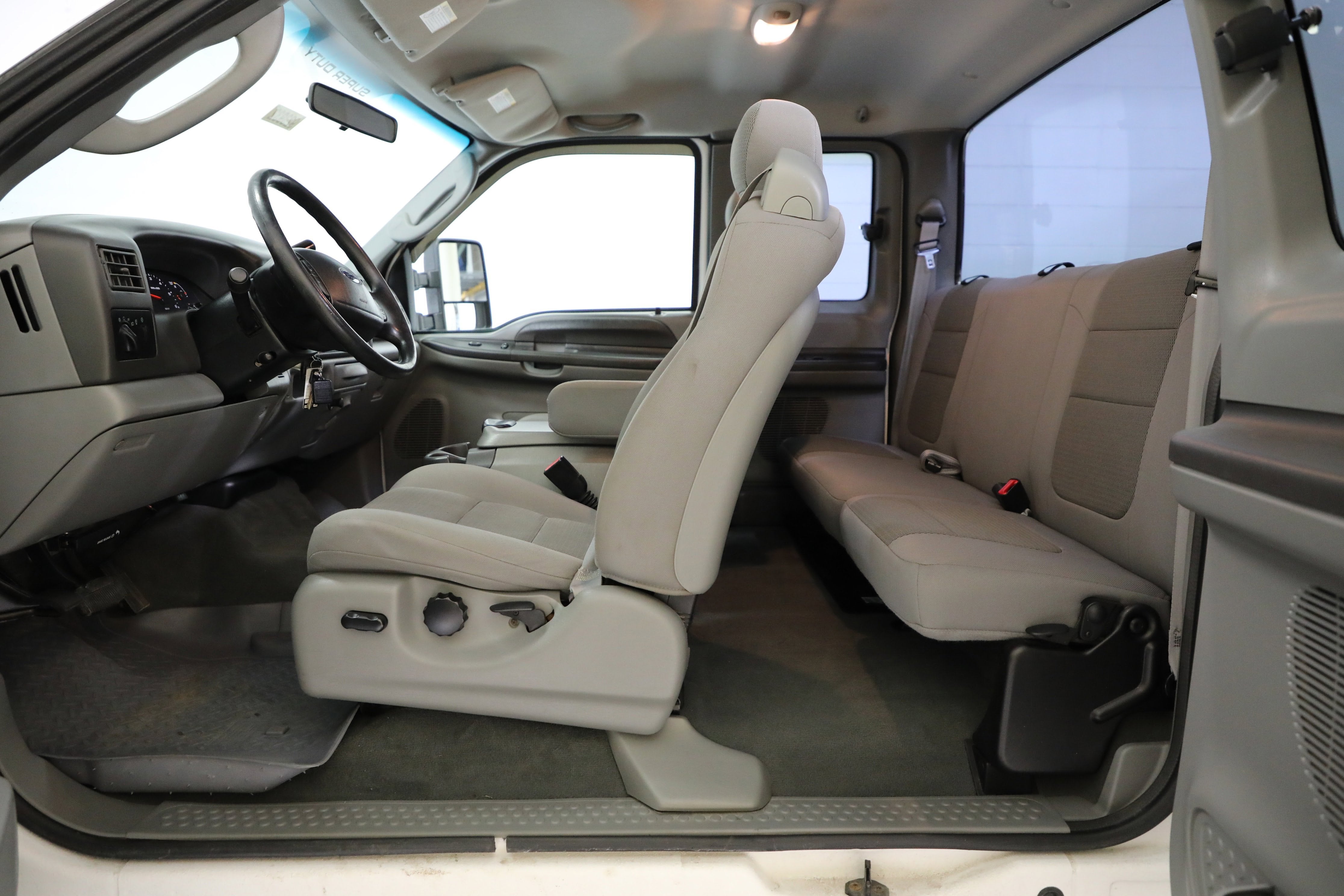 2004 Ford Super Duty F-250 XL