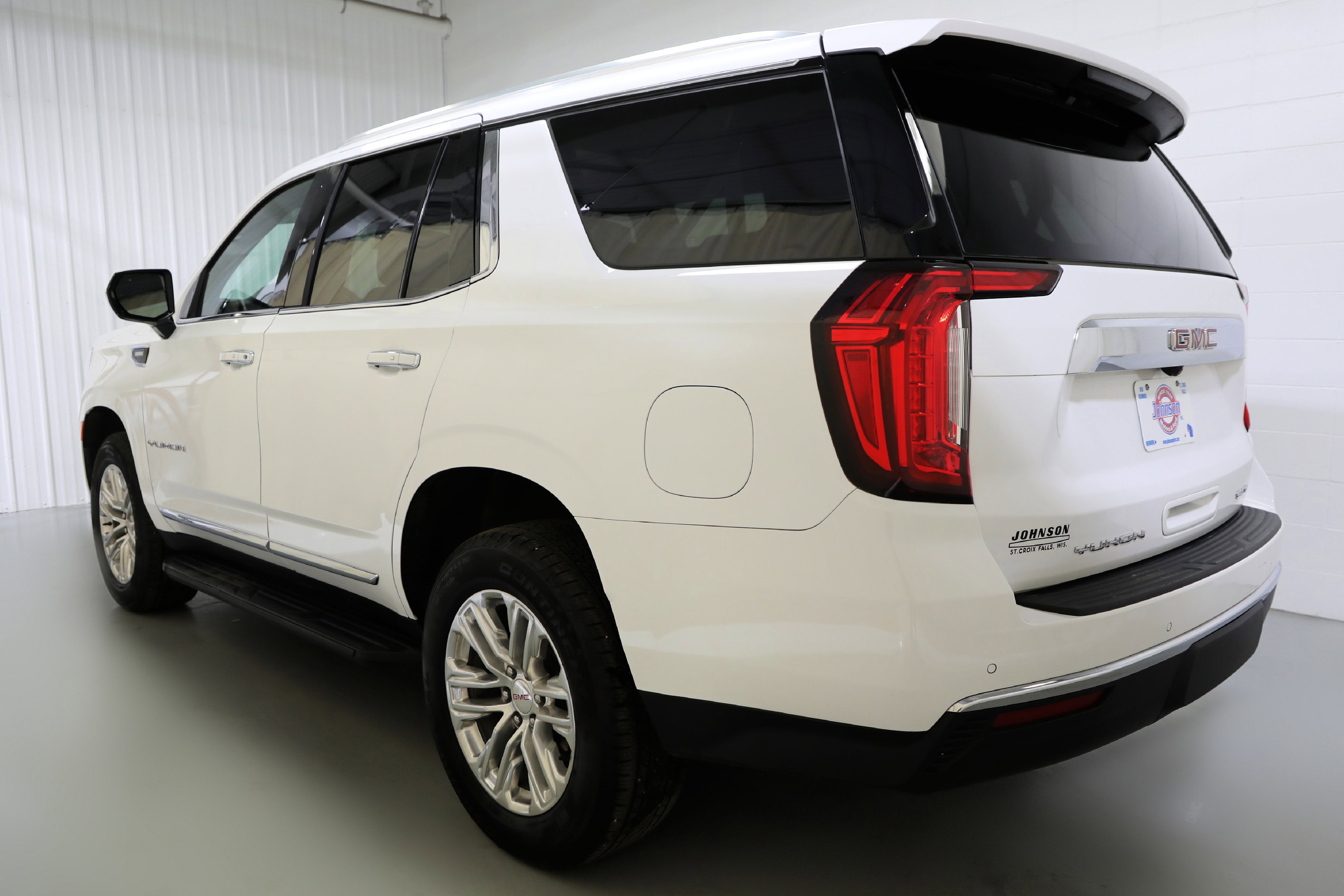 2023 GMC Yukon SLT