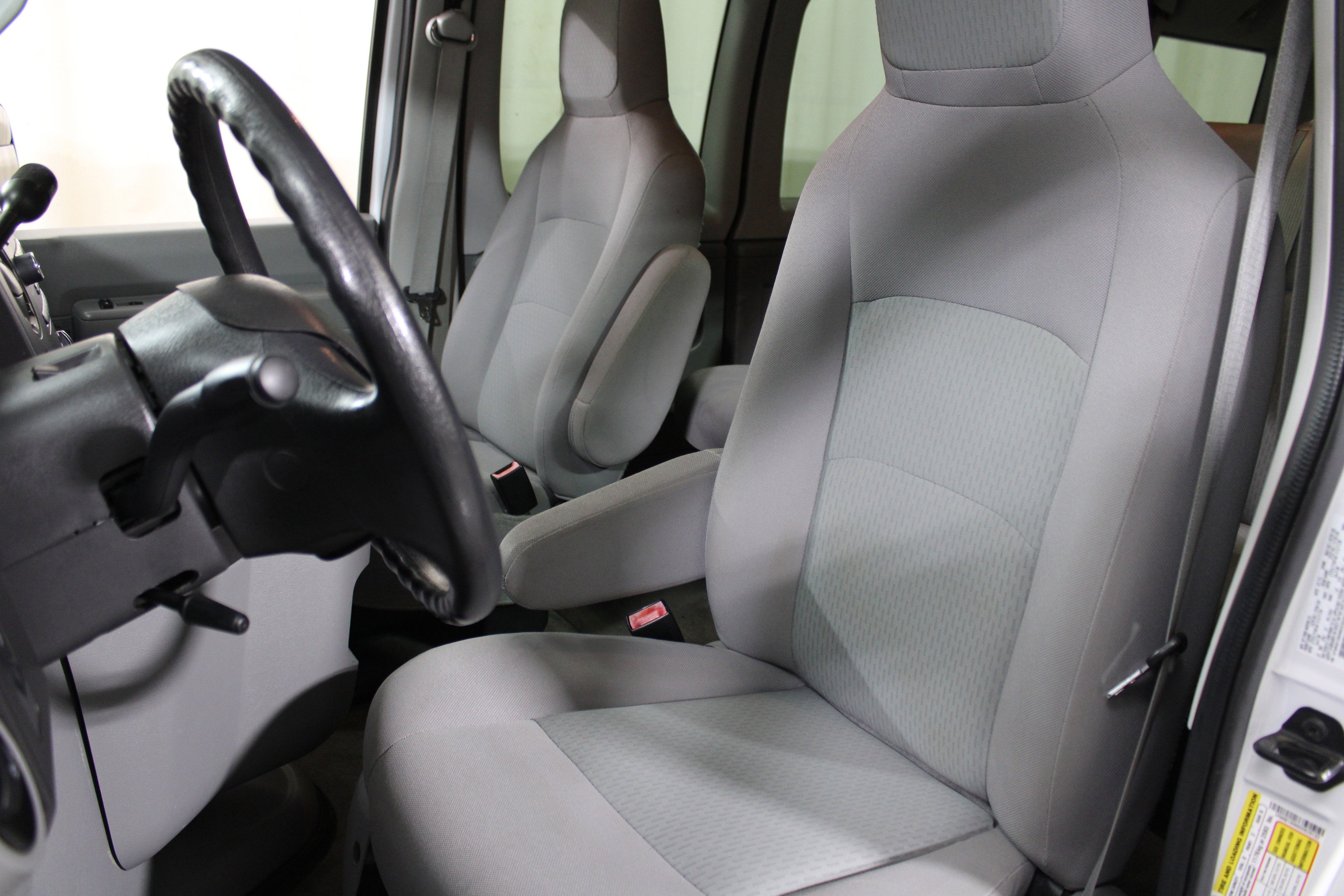 2013 Ford Econoline Wagon XL