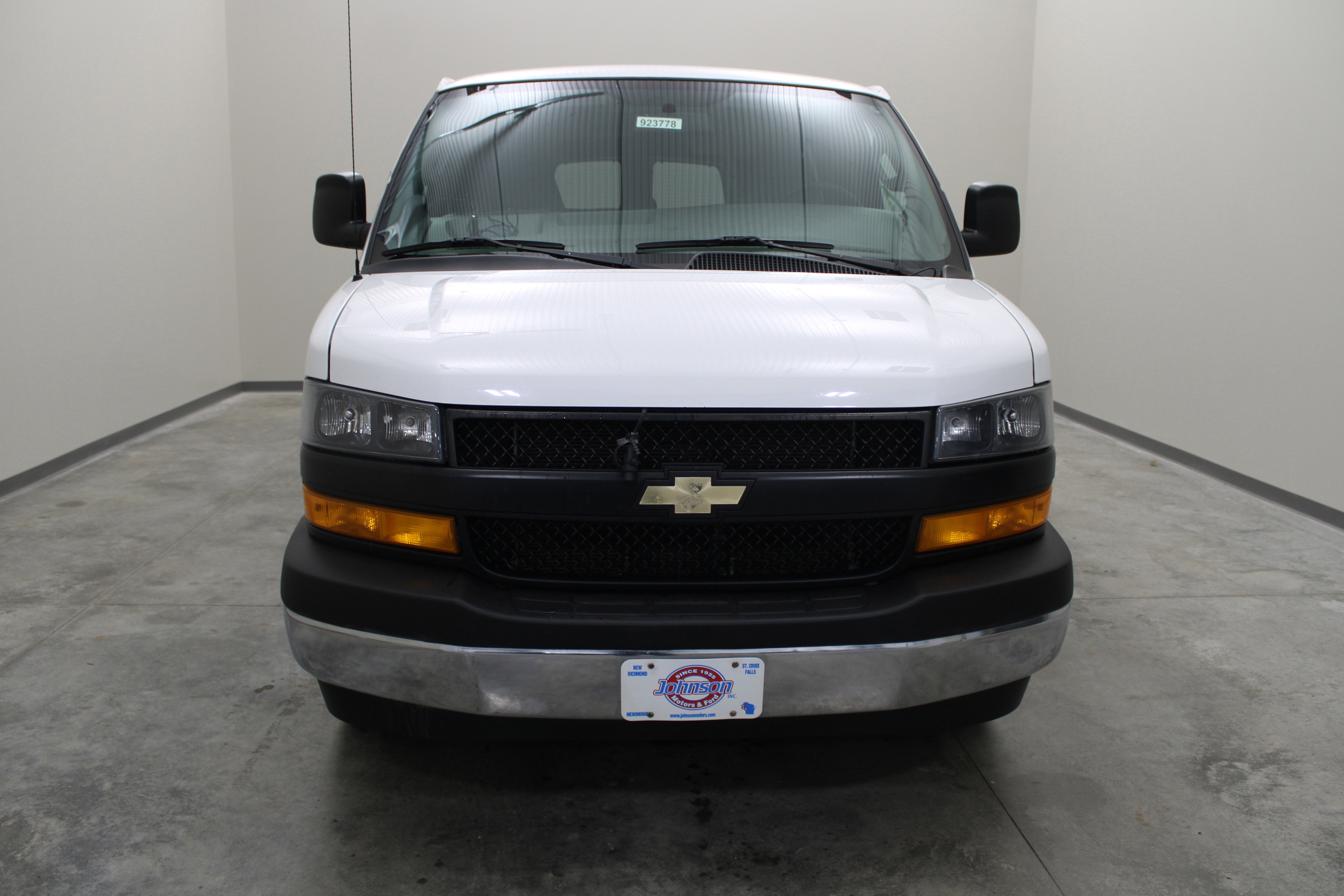 2019 Chevrolet Express Passenger 3500 LS