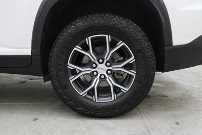 2024 GMC Acadia AT4