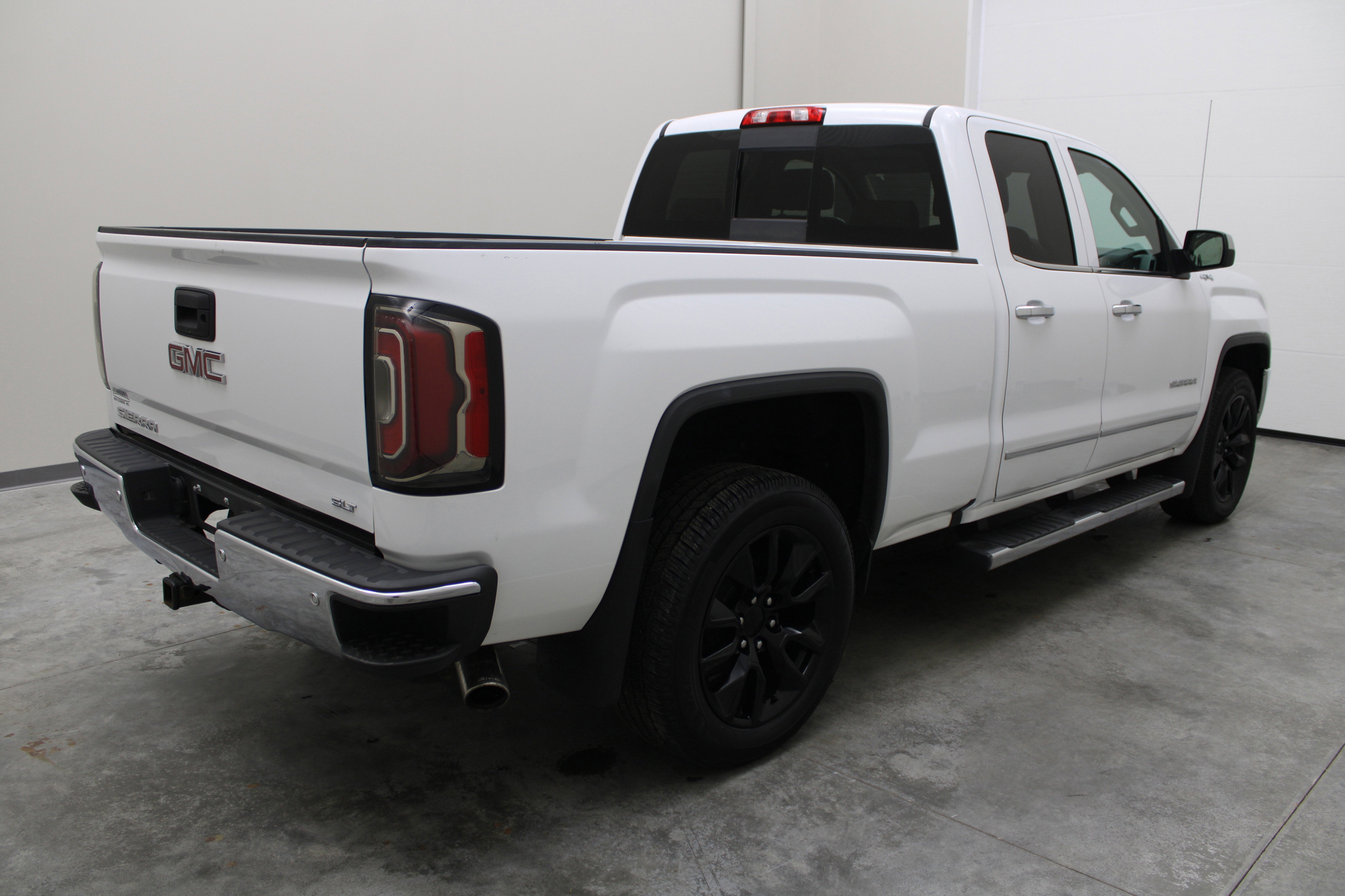 2017 GMC Sierra 1500 SLT