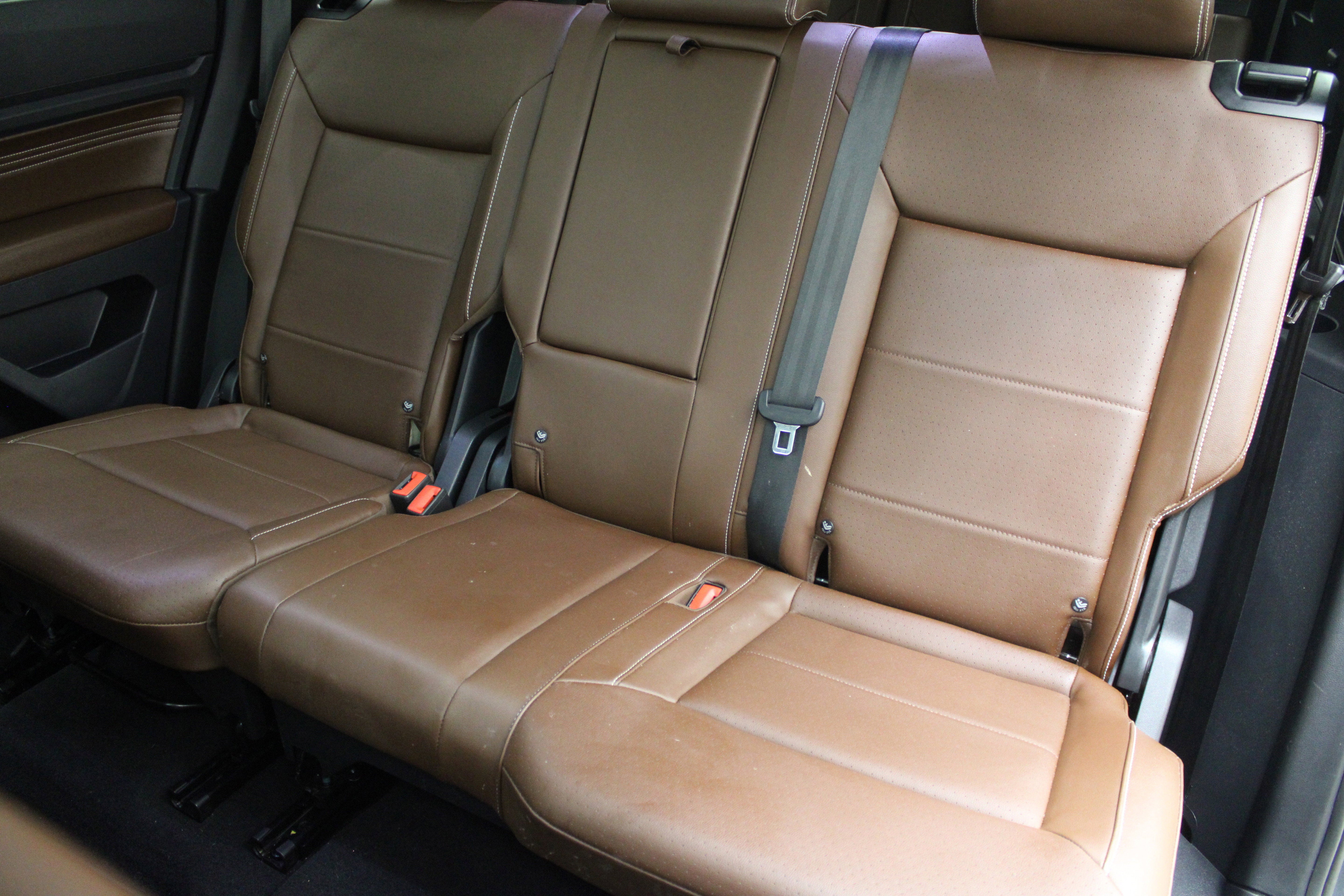 2021 Volkswagen Atlas 3.6L V6 SE w/Technology R-Line