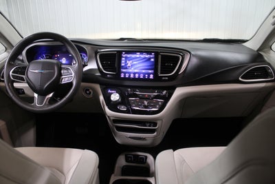 2018 Chrysler Pacifica Hybrid Touring Plus