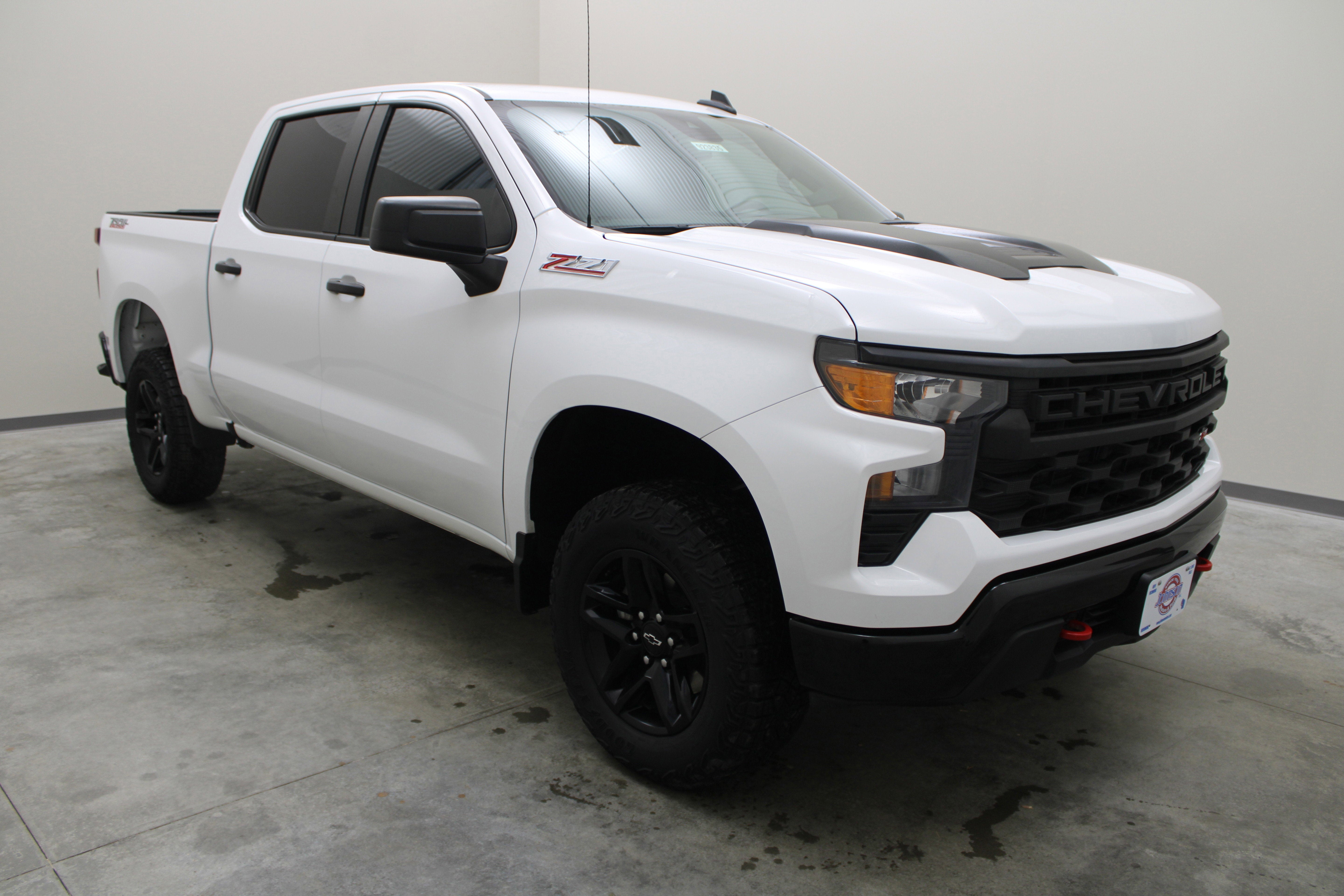 2023 Chevrolet Silverado 1500 Custom Trail Boss