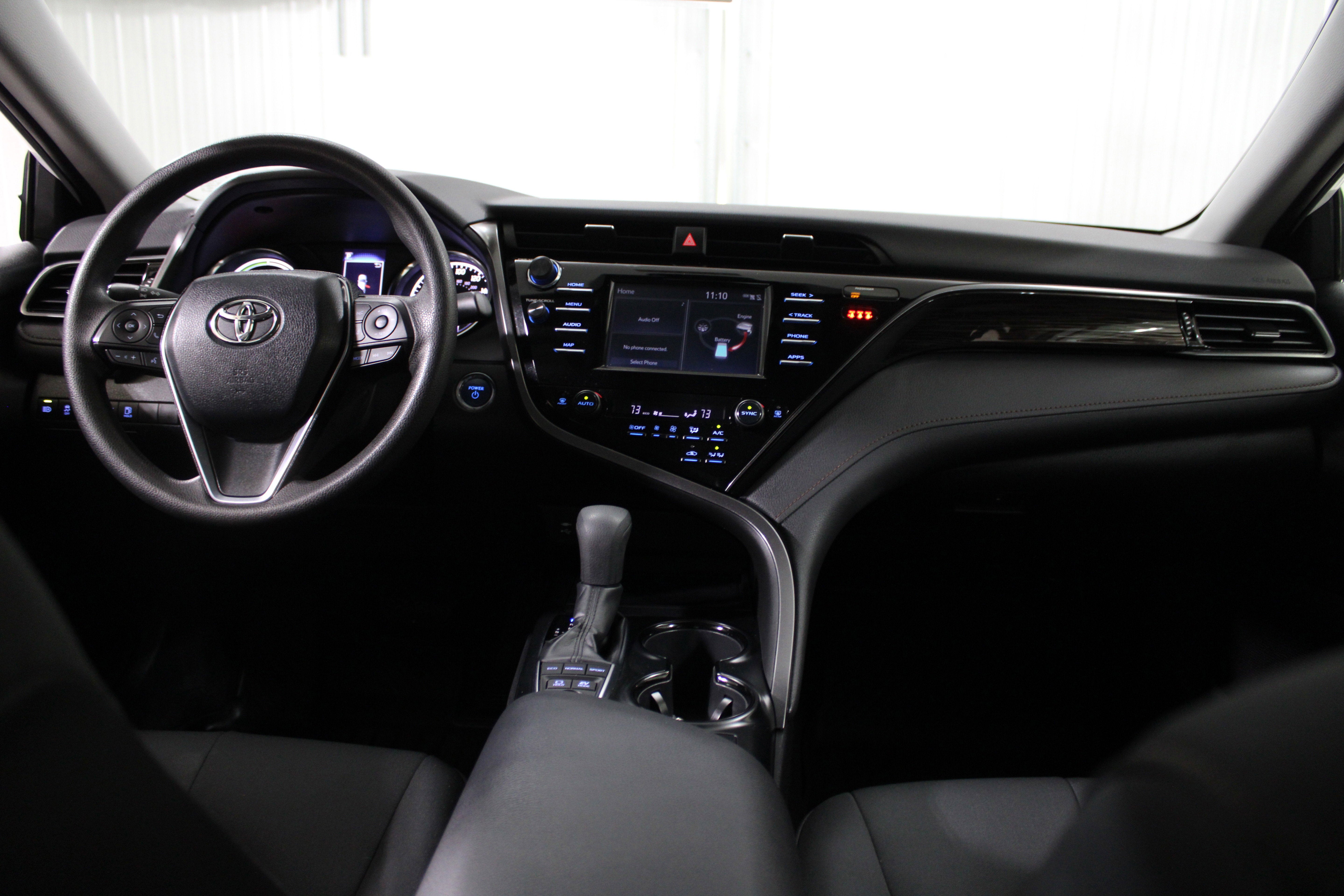 2019 Toyota Camry Hybrid LE