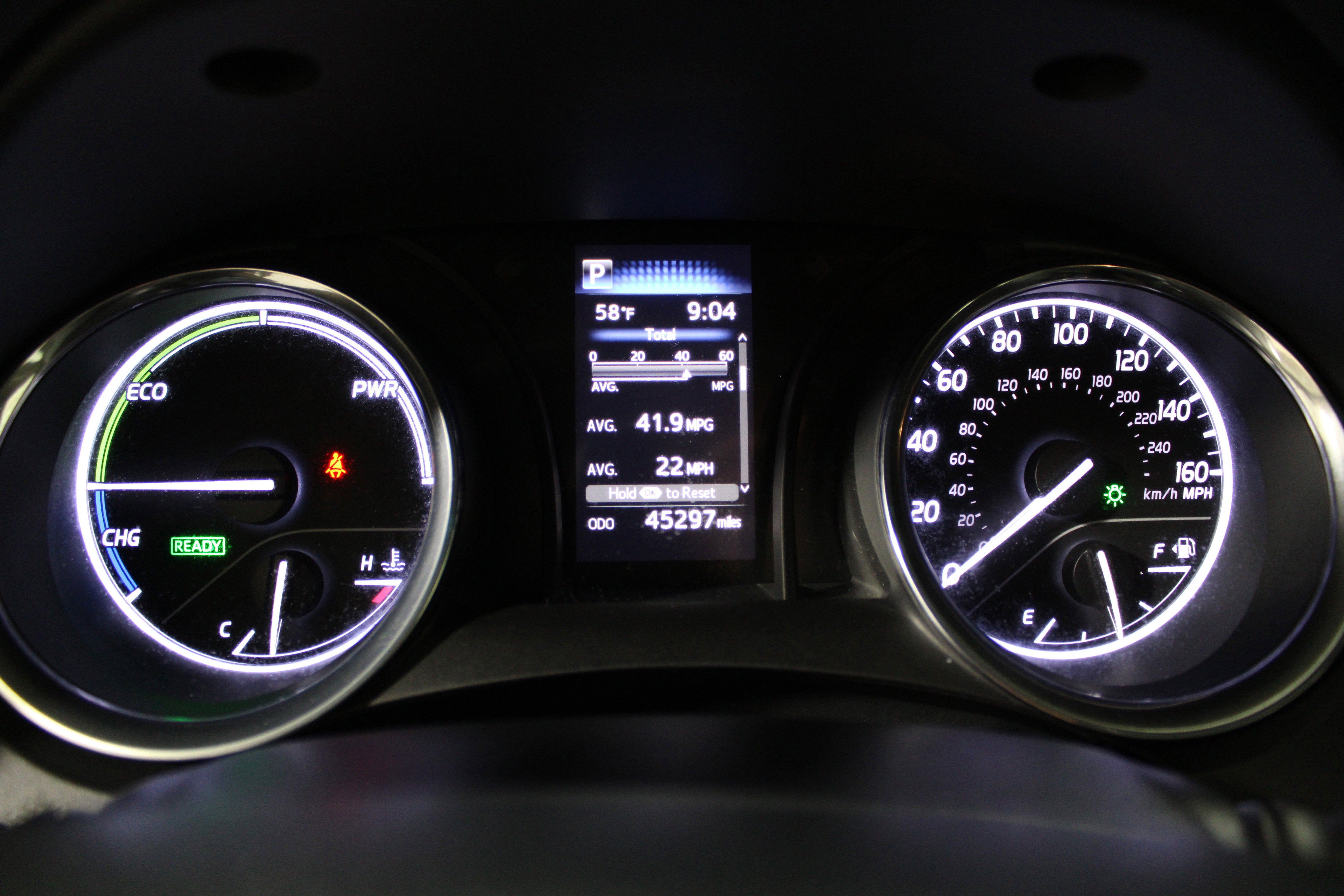 2019 Toyota Camry Hybrid LE