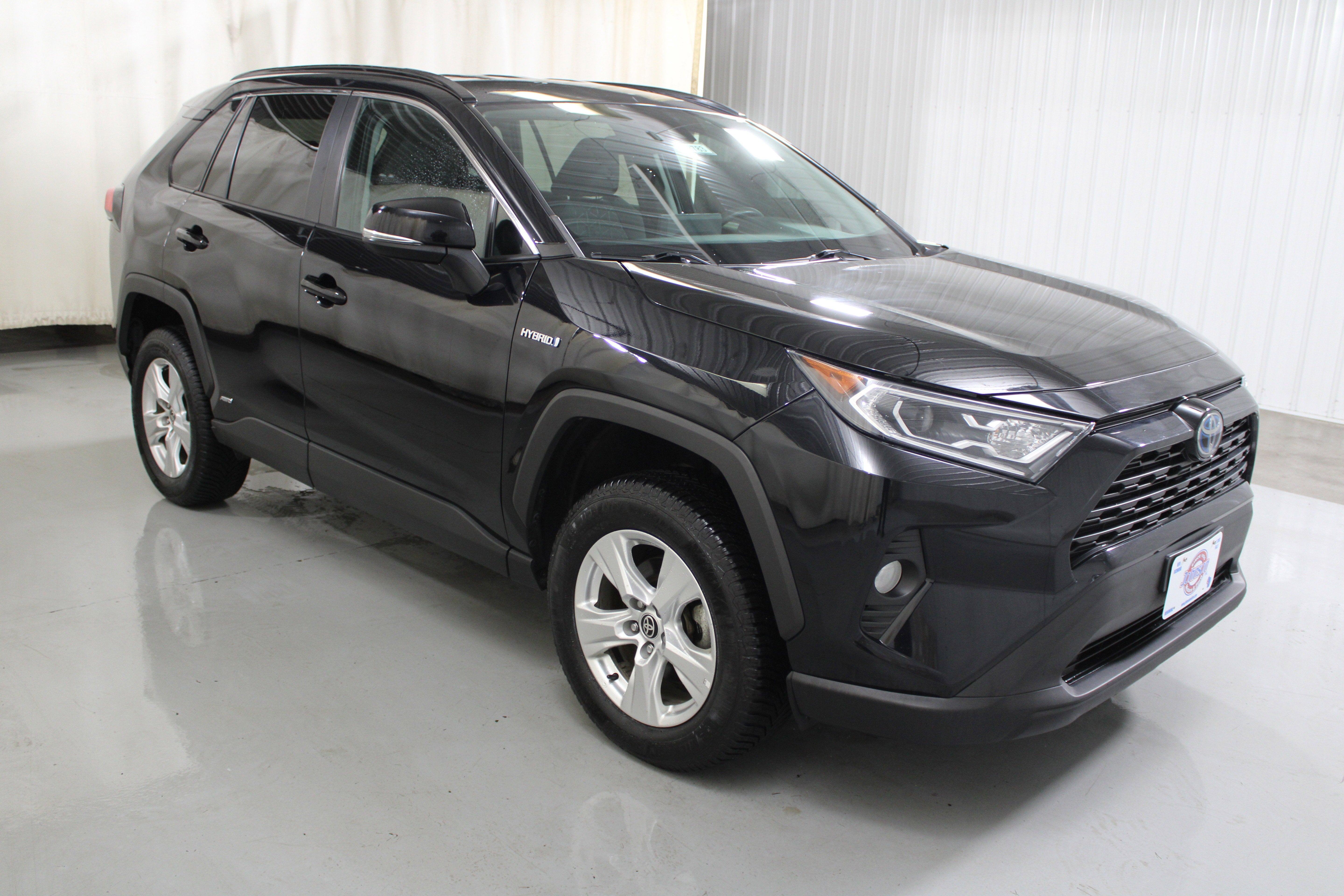 2021 Toyota RAV4 Hybrid XLE