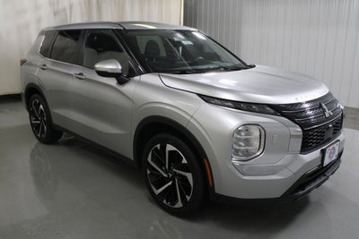 2022 Mitsubishi Outlander ES