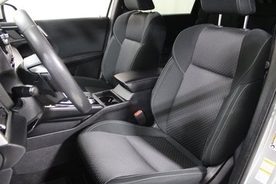 2022 Mitsubishi Outlander ES