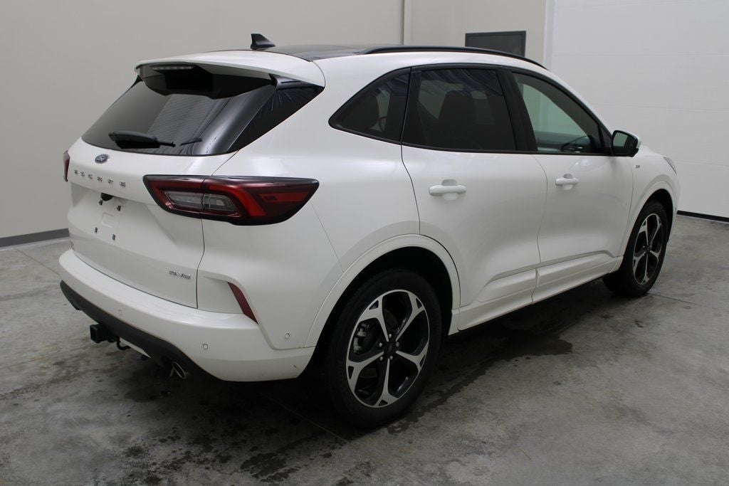 2023 Ford Escape ST-Line Elite