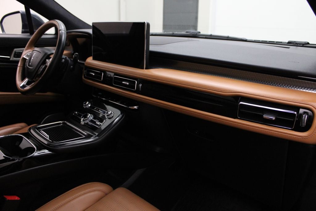 2023 Lincoln Nautilus Black Label