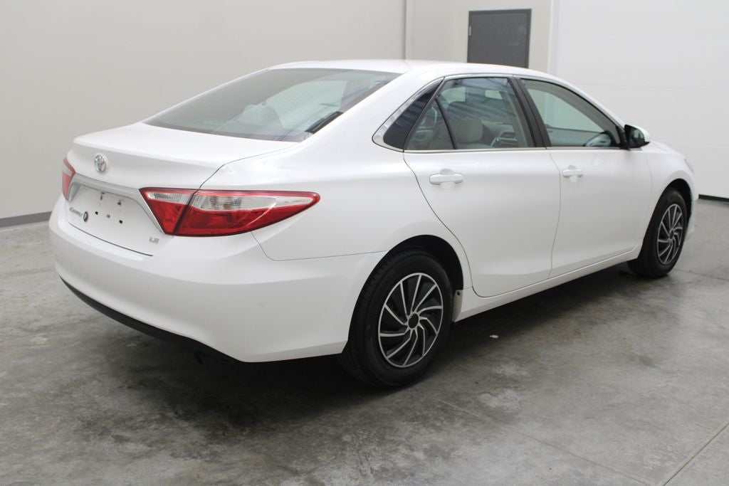 2016 Toyota Camry LE