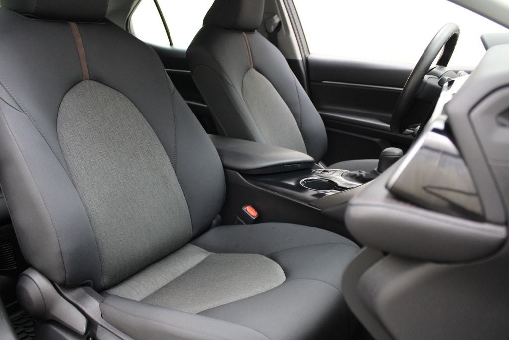 2020 Toyota Camry Hybrid LE