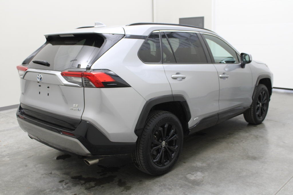 2022 Toyota RAV4 Hybrid SE