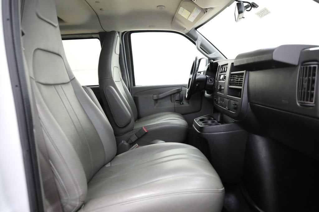 2021 GMC Savana Passenger 3500 LS