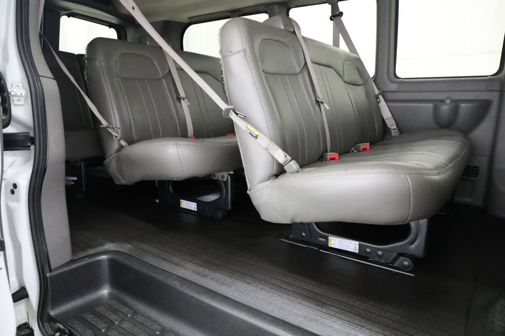 2021 GMC Savana Passenger 3500 LS